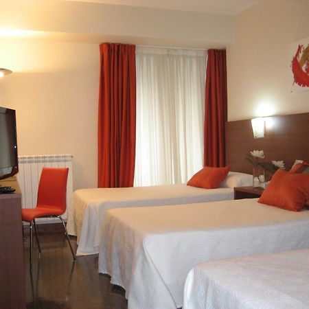 Hotel Txartel Lasarte Oria Esterno foto