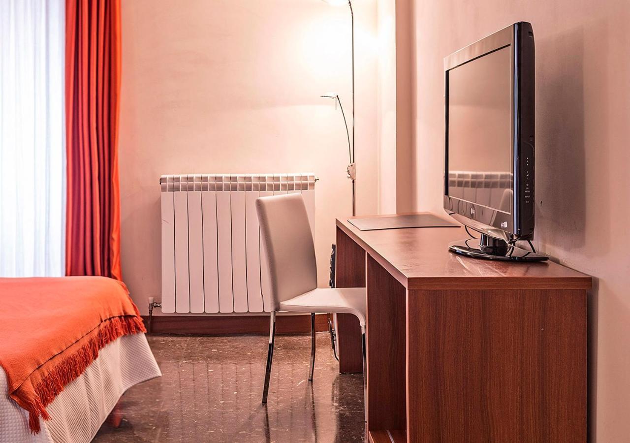 Hotel Txartel Lasarte Oria Esterno foto